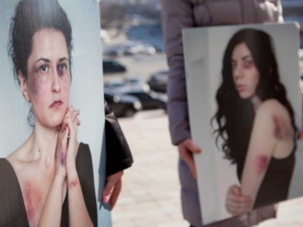 У київській поліції кажуть, що три чверті всіх викликів стосуються домашнього насильства 